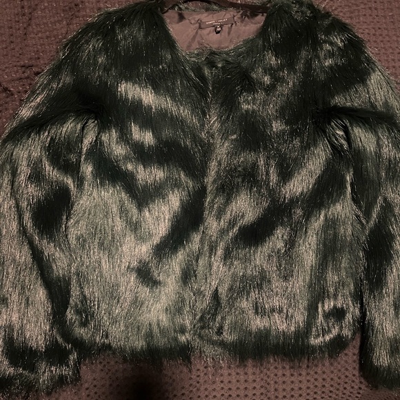 Emerald green faux fur - Picture 4 of 9